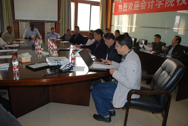 公司召开研究生职工导师见面会