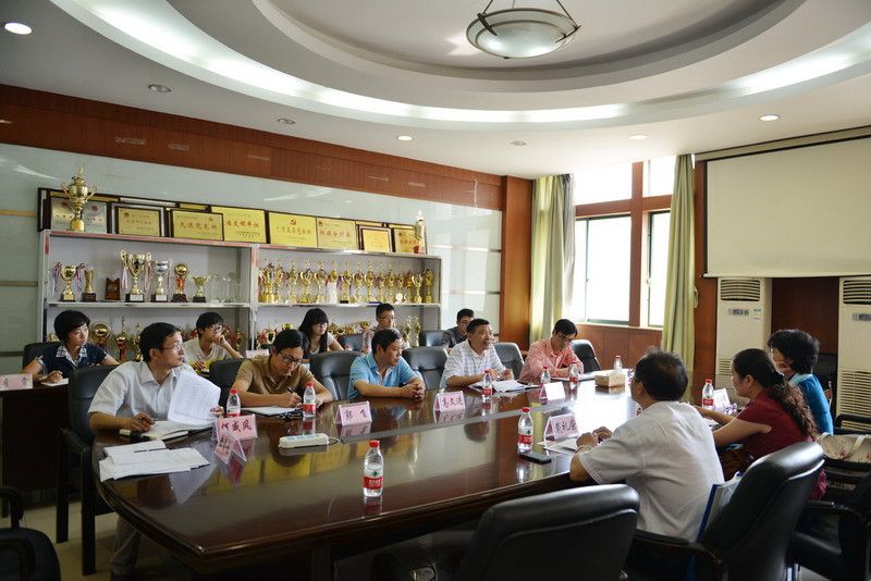 公司举行65周年校庆返校员工座谈会